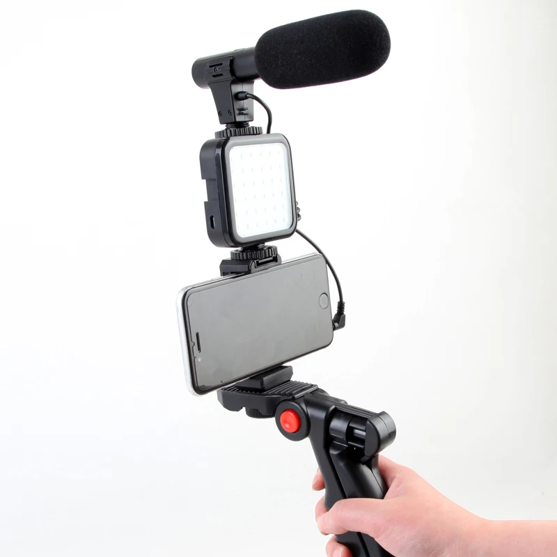 

Portable live broadcast equipment recording microphone led light camera video kit smartphone vlogging kit with tripod