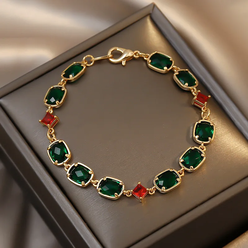 Vershal D079 High Quality 18k Gold Plated Luxury Emerald Minimalist Bracelet For Women
Vershal D079 High Quality 18k Gold Plated Luxury Emerald Minimalist Bracelet For Women