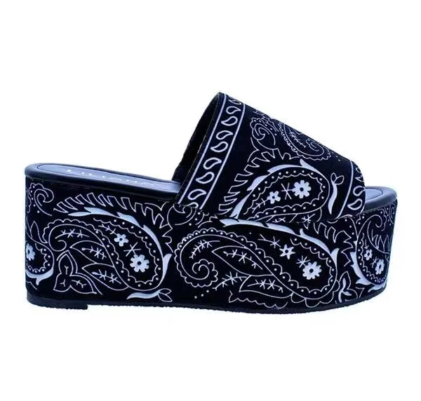 2021 high heel wholesale European American wedge women's slippers printed thick bottom one-word women's slides cheap sandals
2021 high heel wholesale European American wedge women's slippers printed thick bottom one-word women's slides cheap sandals