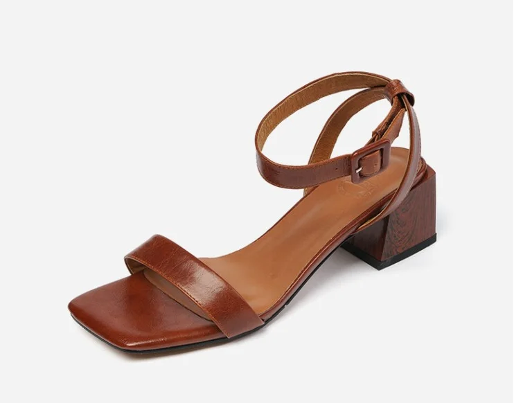 2021 spring and summer new ladies retro thick heel sandals European and American large size wholesale, Brown
2021 spring and summer new ladies retro thick heel sandals European and American large size wholesale, Brown