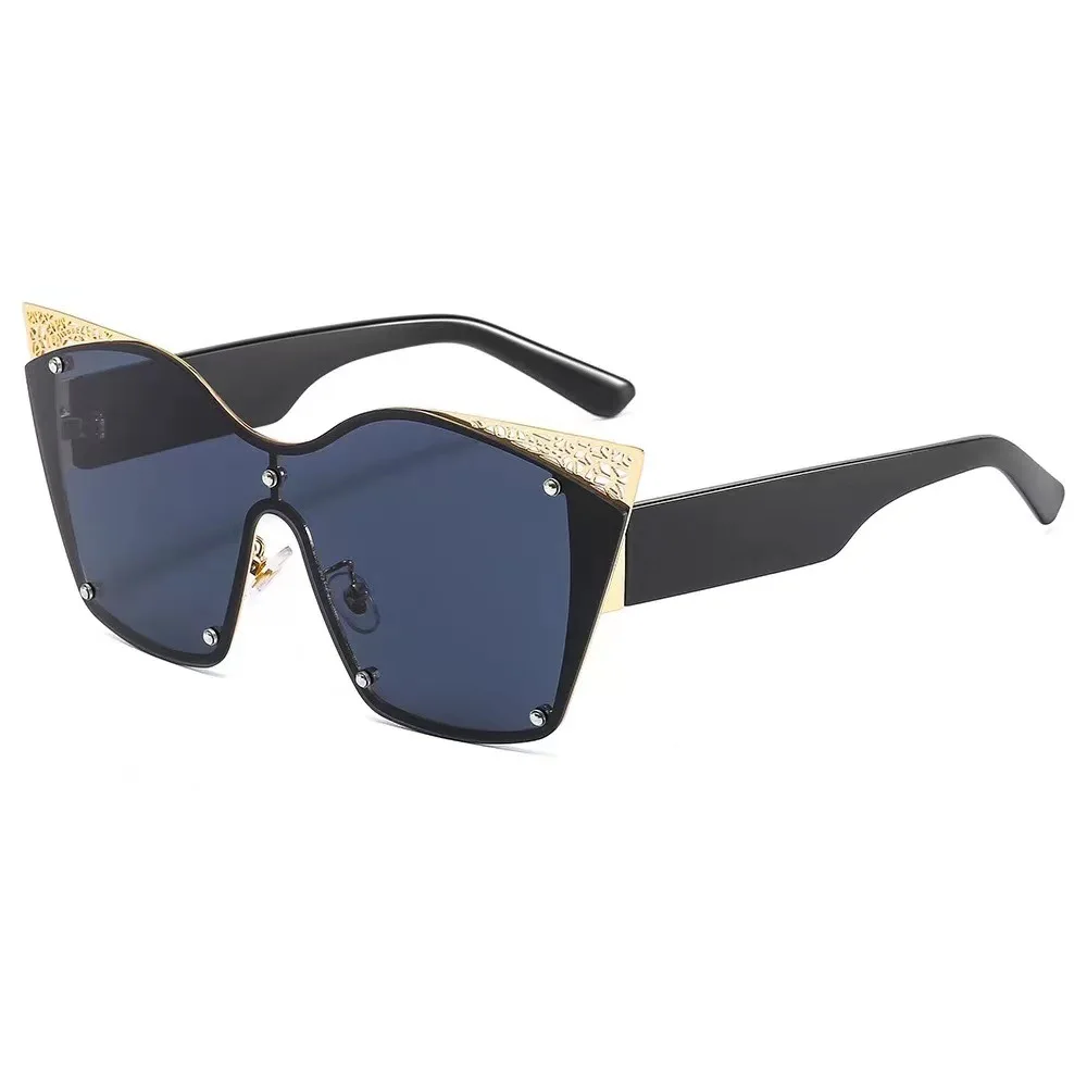 2021 High Quality Retro Oversized Sunglasses Outdoor Sports Beach Driving Sunglasses One-piece Shades
2021 High Quality Retro Oversized Sunglasses Outdoor Sports Beach Driving Sunglasses One-piece Shades