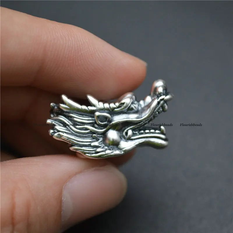 Chinese Dragon Head Beads Vintage 925 Anti Silver Charms Fits Bracelet Necklace Making Small 7x19mm / Big 10x26mm
Chinese Dragon Head Beads Vintage 925 Anti Silver Charms Fits Bracelet Necklace Making Small 7x19mm / Big 10x26mm