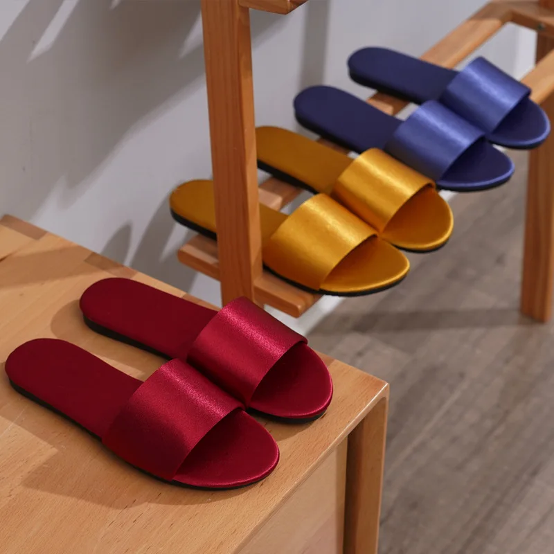 High quality Wholesale women men soft sole slippers indoor elegant silk wedding shoes, Picture
High quality Wholesale women men soft sole slippers indoor elegant silk wedding shoes, Picture