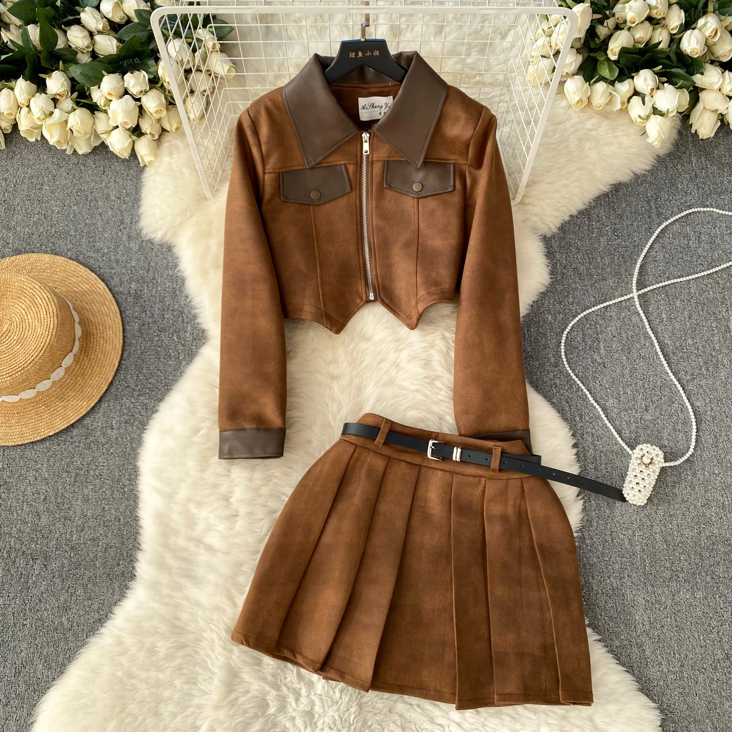 Autumn Casual 2 Piece Set For Women Crop Top And High Waist Mini Dress Set Ropa Wholesale
Autumn Casual 2 Piece Set For Women Crop Top And High Waist Mini Dress Set Ropa Wholesale
