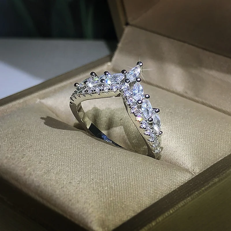 Geometry shape Promise ring Bridal Engagement Wedding Band Rings for women Bridal Finger Jewelry, Picture shows
Geometry shape Promise ring Bridal Engagement Wedding Band Rings for women Bridal Finger Jewelry, Picture shows
