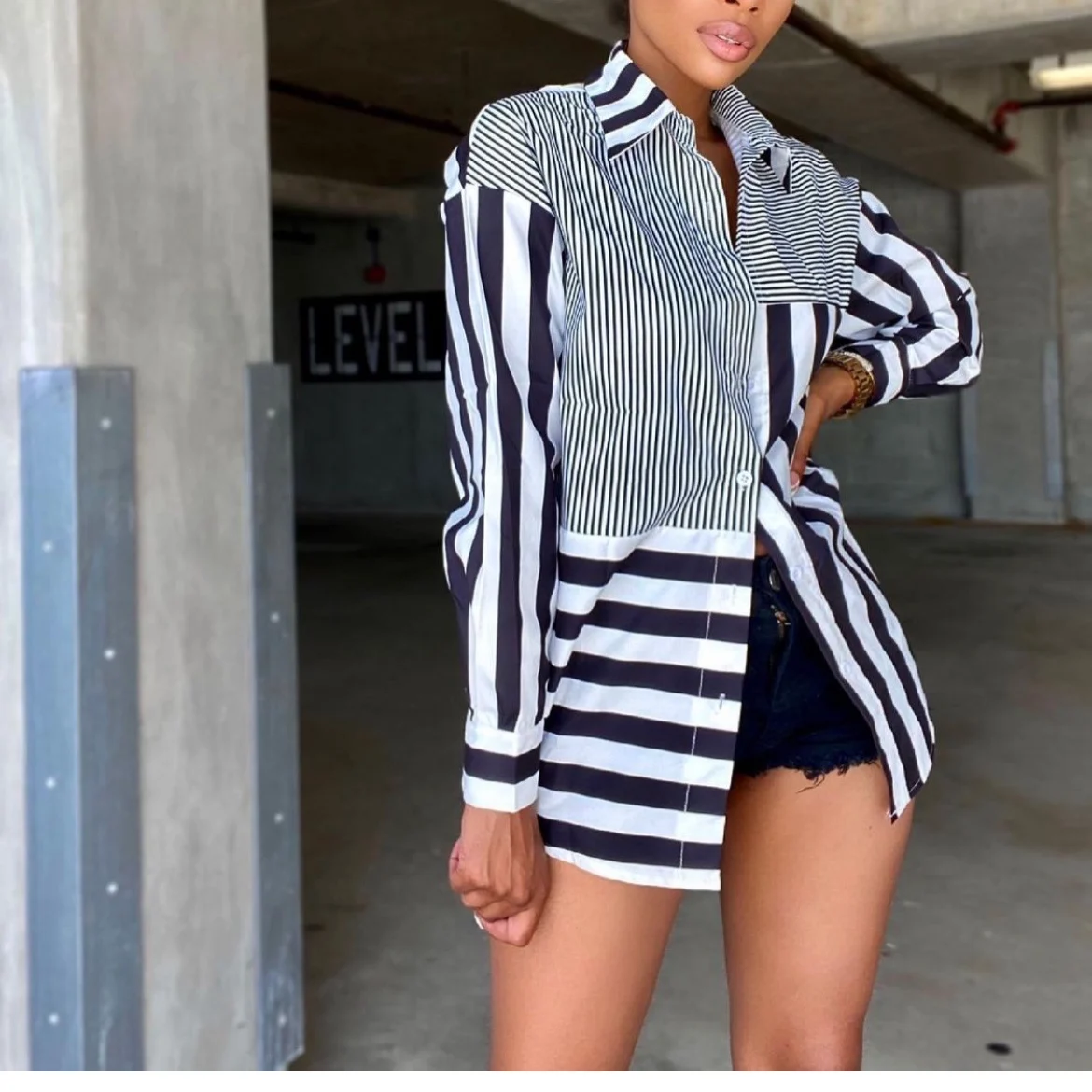 2021 New Arrivals Button Unisex Letter Printed Tops WomenLong Sleeve Graffiti Printing Ladies' Blouses Plus Size T-Shirts
2021 New Arrivals Button Unisex Letter Printed Tops WomenLong Sleeve Graffiti Printing Ladies' Blouses Plus Size T-Shirts