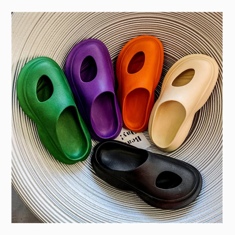 LL 2021 Summer Slippers Men Hollow Out Sandals Breathable Beach Unisex Casual Slip-on Flat Slippers Women Men Shoes
LL 2021 Summer Slippers Men Hollow Out Sandals Breathable Beach Unisex Casual Slip-on Flat Slippers Women Men Shoes