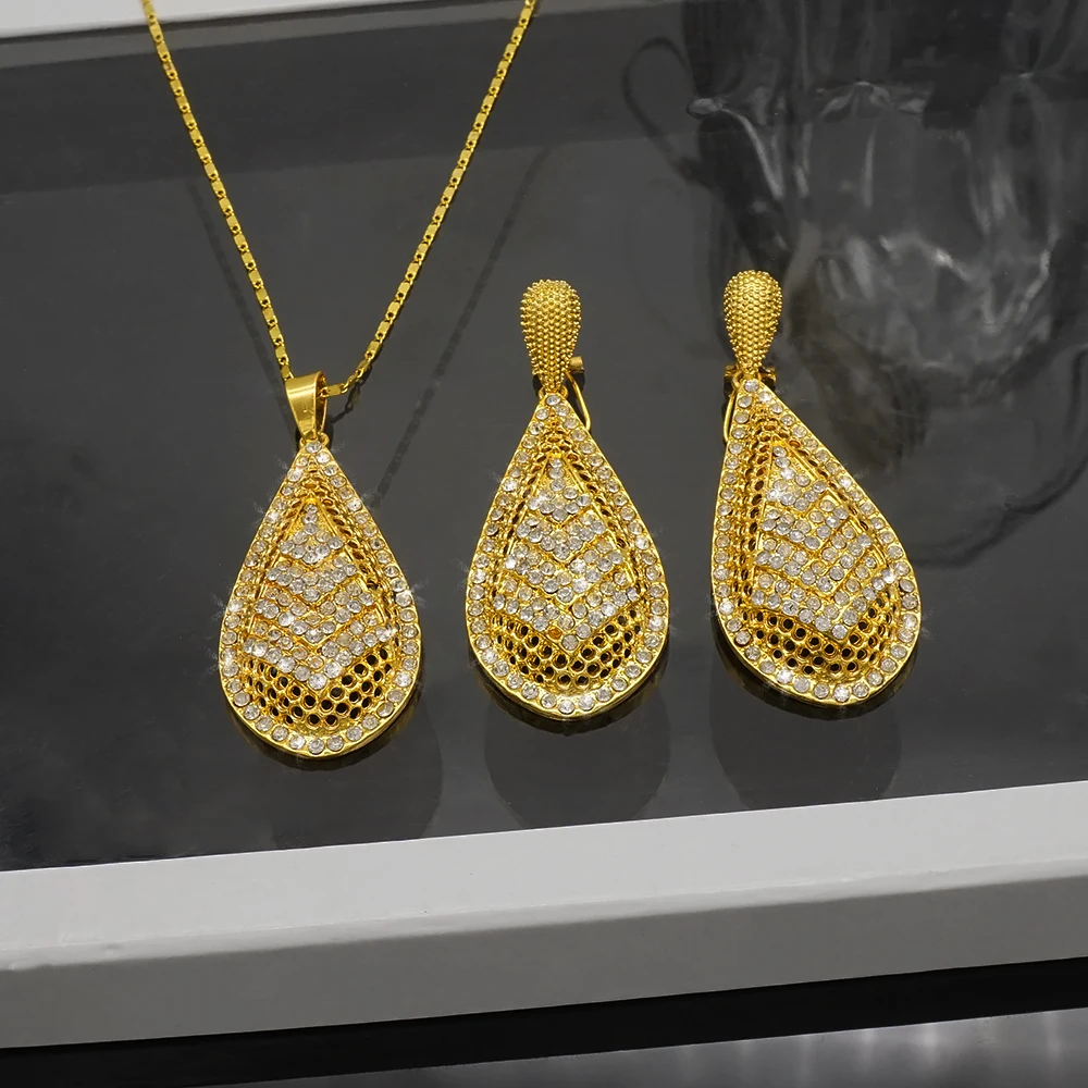latest fashion 2021 simple designs dubai gold plated big jewelry with pendant set for women EP280
latest fashion 2021 simple designs dubai gold plated big jewelry with pendant set for women EP280