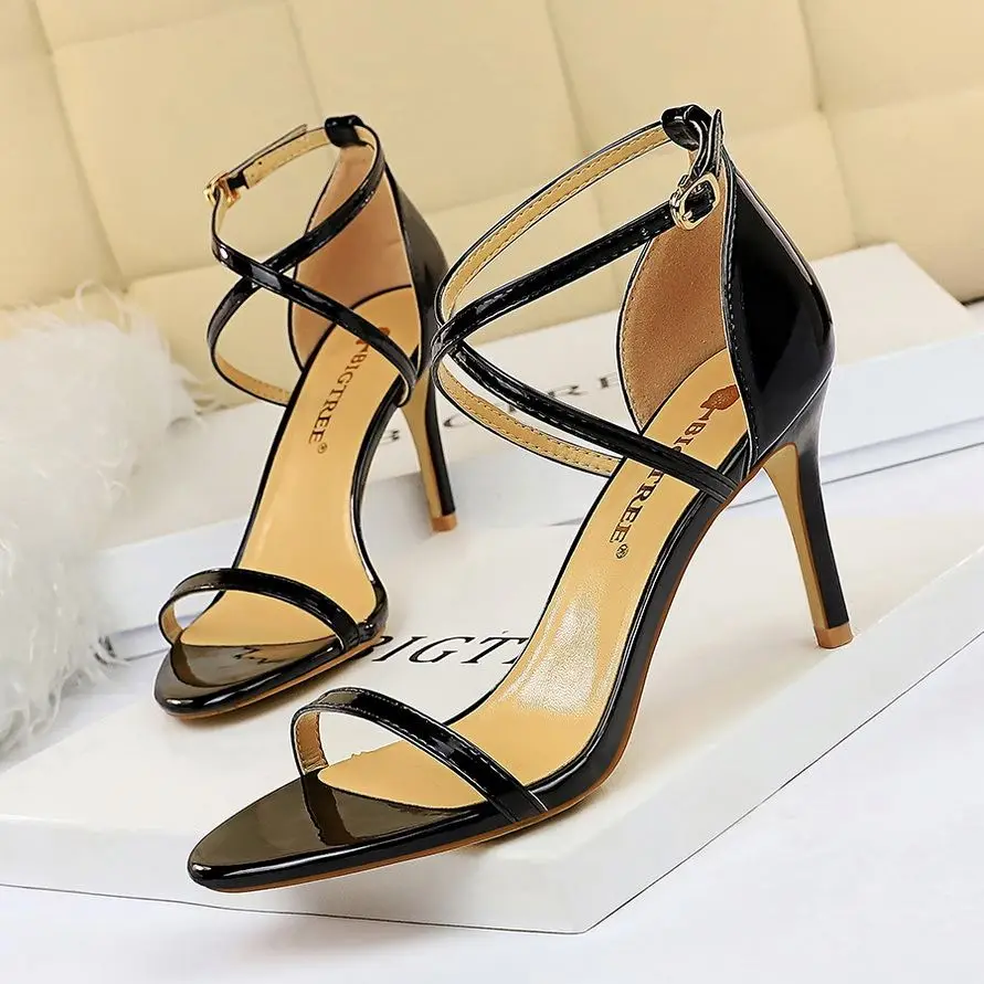 Hot Selling Casual Ladies Sandals Candy Color High Heel Fish Mouth Cross Belt Buckle Street Sandals Soles For Women
Hot Selling Casual Ladies Sandals Candy Color High Heel Fish Mouth Cross Belt Buckle Street Sandals Soles For Women