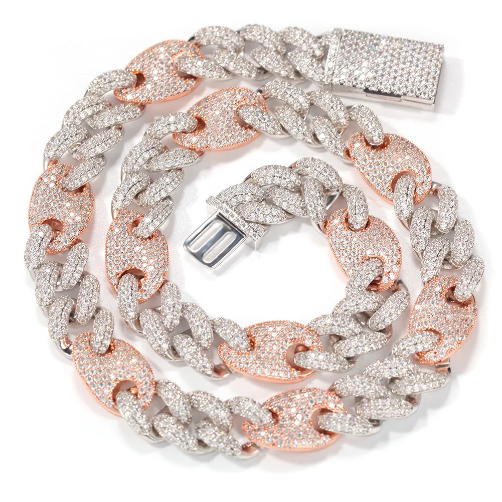 Hot selling 16mm color matching full zircon Cuban link chain New Men's large gold and silver necklace
Hot selling 16mm color matching full zircon Cuban link chain New Men's large gold and silver necklace