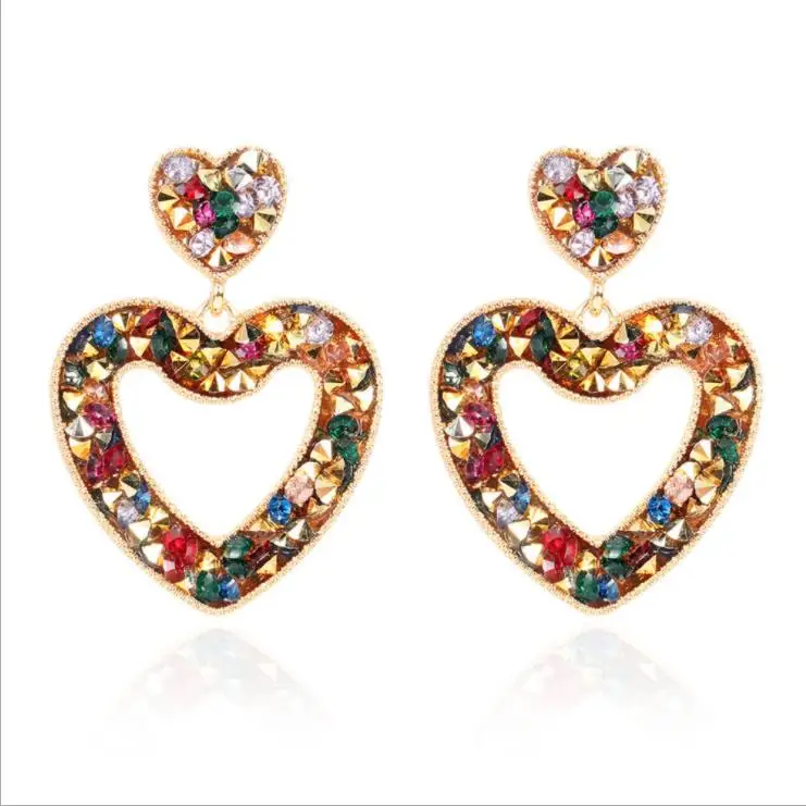 2021 Fashion Gold Alloy Rhinestone Hollow Diamond Heart Shaped Women Fashion Heart Stud Earrings Jewelry
2021 Fashion Gold Alloy Rhinestone Hollow Diamond Heart Shaped Women Fashion Heart Stud Earrings Jewelry