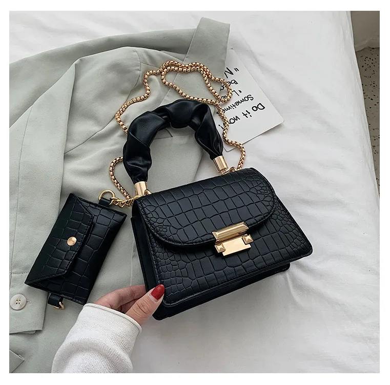Mini PU Leather Shoulder Messenger Bags 2020 Fashion Chain Design Shoulder Handbags Female Crossbody Bag For Women
Mini PU Leather Shoulder Messenger Bags 2020 Fashion Chain Design Shoulder Handbags Female Crossbody Bag For Women