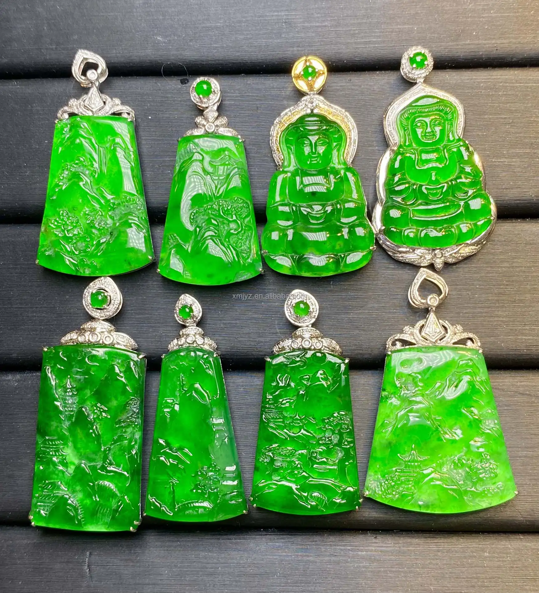 18K Gold Diamond Pendant A Grade Jadeite Shanshuipai White Gold Jade Buddha Pendant Necklace
18K Gold Diamond Pendant A Grade Jadeite Shanshuipai White Gold Jade Buddha Pendant Necklace