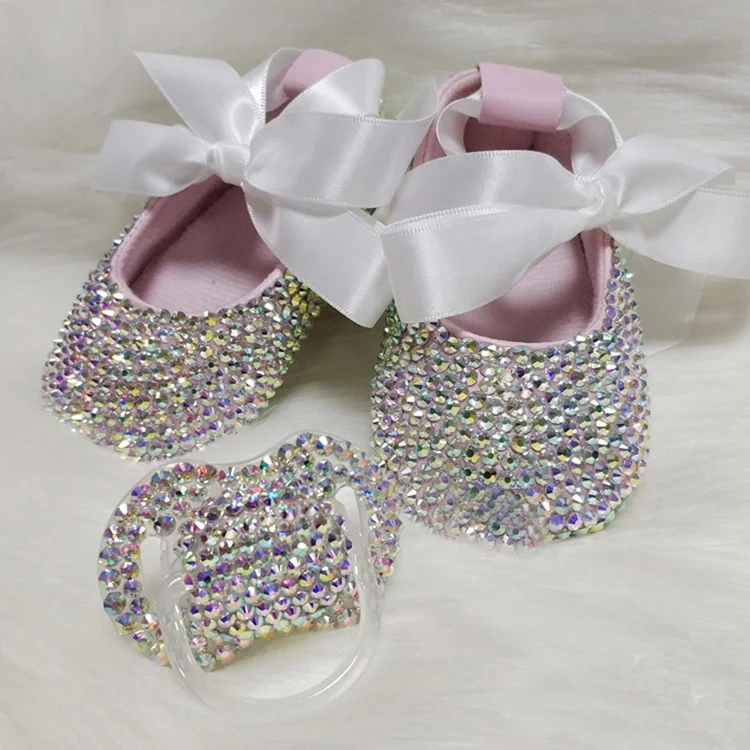 Handmade Rainbow Crystal Baby Newborn Crib Shoes Girls Bling Shoes with Baby Pacifier for Gift Set
Handmade Rainbow Crystal Baby Newborn Crib Shoes Girls Bling Shoes with Baby Pacifier for Gift Set