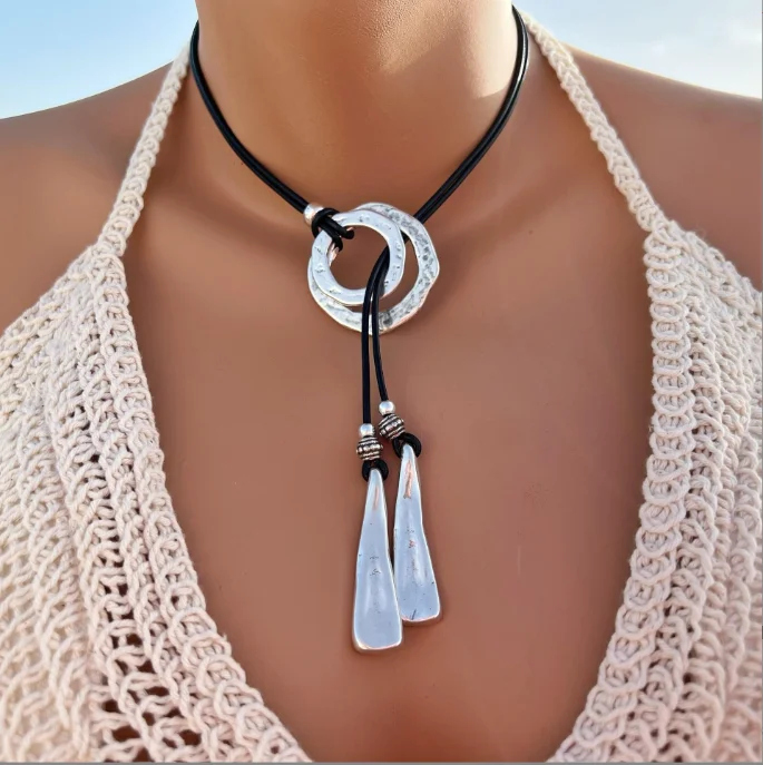 Double Ring Lariat Y Necklace New Statement Leather Boho Silver Necklace for Women men Jewelry Elephant leaf Pendant Necklace
Double Ring Lariat Y Necklace New Statement Leather Boho Silver Necklace for Women men Jewelry Elephant leaf Pendant Necklace