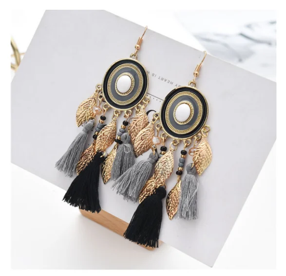 Bohemian tassel handmade long exaggerated earrings retro nostalgic female earrings, Black blue white red
Bohemian tassel handmade long exaggerated earrings retro nostalgic female earrings, Black blue white red