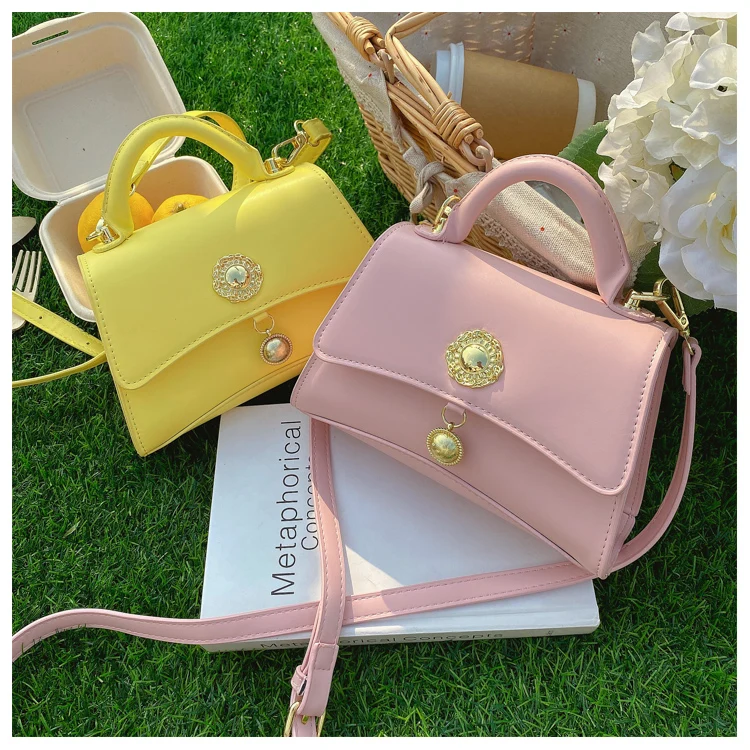 Trendy Elegant PU Leather Hand Bags Famous Brands Luxury Designer Fashion Handbag Ladies Top Handle Totes Chain Shoulder Bags, Multicolor
Trendy Elegant PU Leather Hand Bags Famous Brands Luxury Designer Fashion Handbag Ladies Top Handle Totes Chain Shoulder Bags, Multicolor