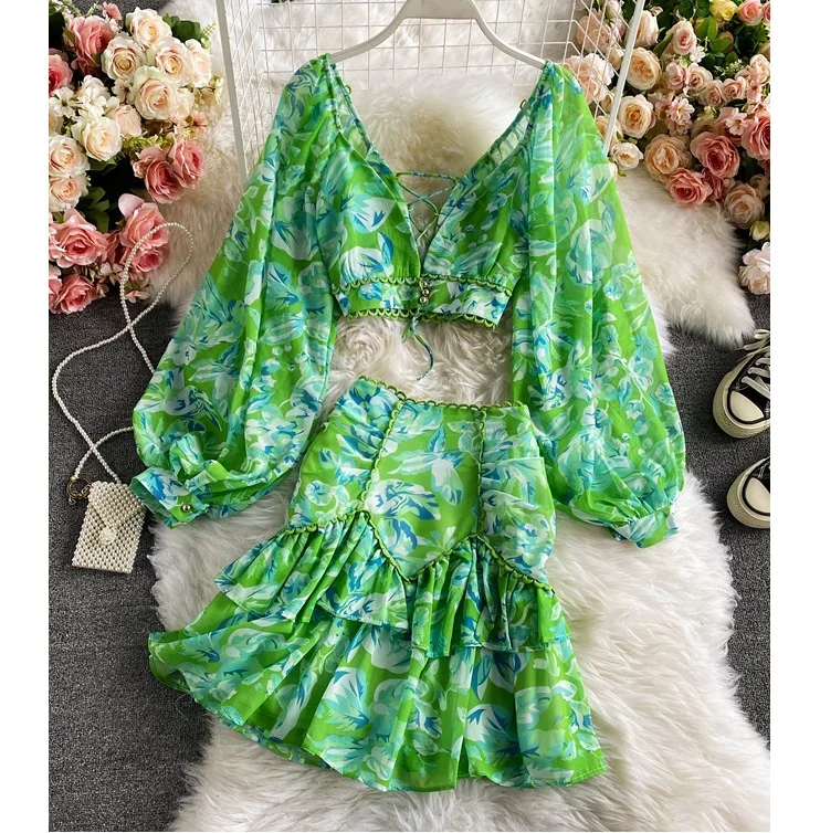 Sexy Chiffon Two Piece Set Women Spring Autumn Elegant V-Neck Long Sleeve Short Tops Ruffle Mini Skirt Female Printed Suit, Picture color
Sexy Chiffon Two Piece Set Women Spring Autumn Elegant V-Neck Long Sleeve Short Tops Ruffle Mini Skirt Female Printed Suit, Picture color