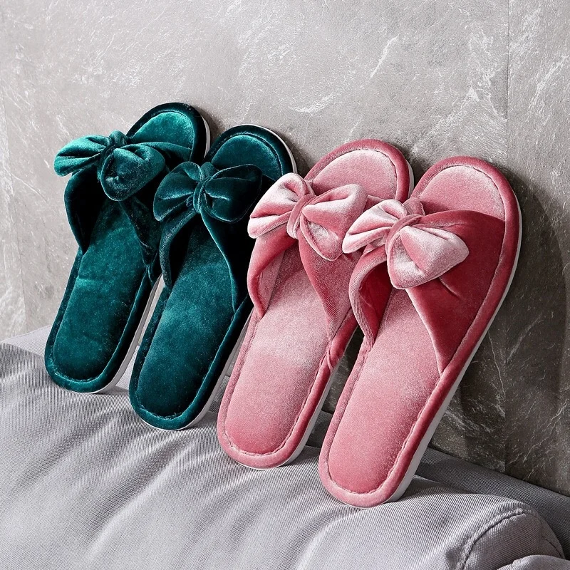 wholesale new design bedroom cotton slippers for women and ladies, home warm velure winter women slide slippers
wholesale new design bedroom cotton slippers for women and ladies, home warm velure winter women slide slippers