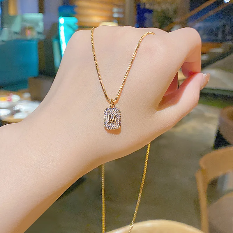 Best Selling Real Gold Plated Box Chain Zirconia Rectangle Pendant Necklace CZ Zircon Initial M Titanium Steel Necklace
Best Selling Real Gold Plated Box Chain Zirconia Rectangle Pendant Necklace CZ Zircon Initial M Titanium Steel Necklace