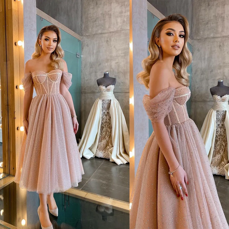 2021 Solid A-Line Polyester Women Knee-Length Off The Shoulder brides maid dresses blush lace prom dress, Apricot
2021 Solid A-Line Polyester Women Knee-Length Off The Shoulder brides maid dresses blush lace prom dress, Apricot