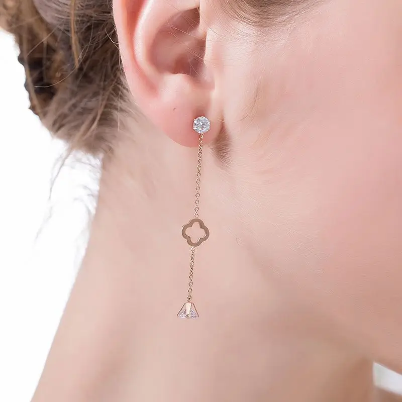 Stylish Manufacturer Supply Gold Plated Stainless Steel Hollow Clover Crystal Pendant Earrings
Stylish Manufacturer Supply Gold Plated Stainless Steel Hollow Clover Crystal Pendant Earrings