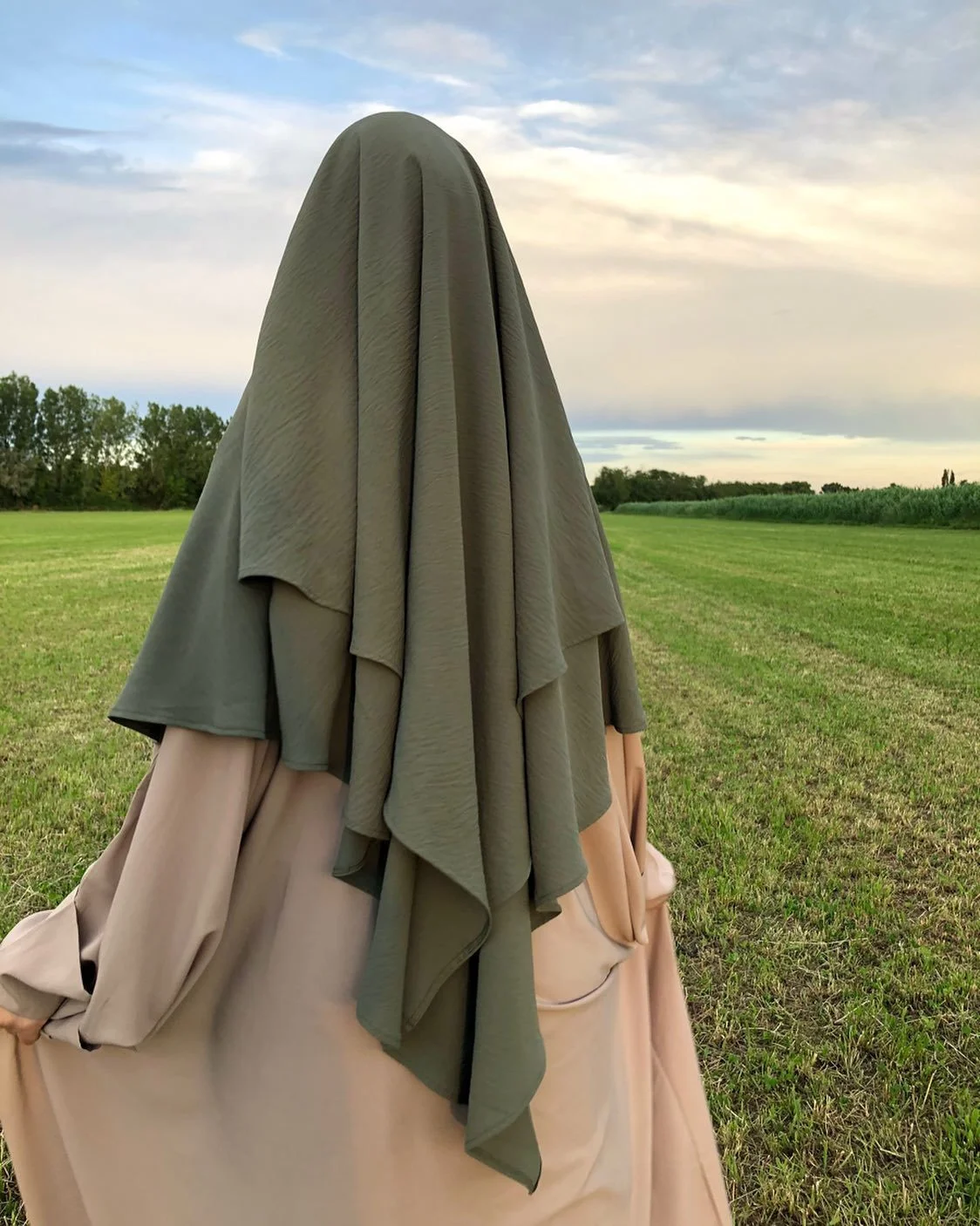 2023 Wholesale 2 layers hijab for Muslim women Modern Fashion women muslim khimar hijab big Scarf
2023 Wholesale 2 layers hijab for Muslim women Modern Fashion women muslim khimar hijab big Scarf