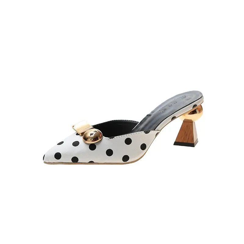 Fashion Women Pointed Toe Low Heel Dots Heels Wholesale High Quality Casual Shoes for Lady
Fashion Women Pointed Toe Low Heel Dots Heels Wholesale High Quality Casual Shoes for Lady