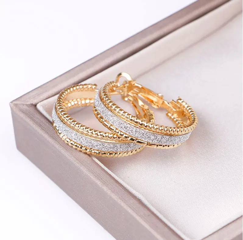 Gold color Small hoop Earrings diamond for women round 25mm Shining fashion Jewelry Womens Ear Accessories 2021 new
Gold color Small hoop Earrings diamond for women round 25mm Shining fashion Jewelry Womens Ear Accessories 2021 new