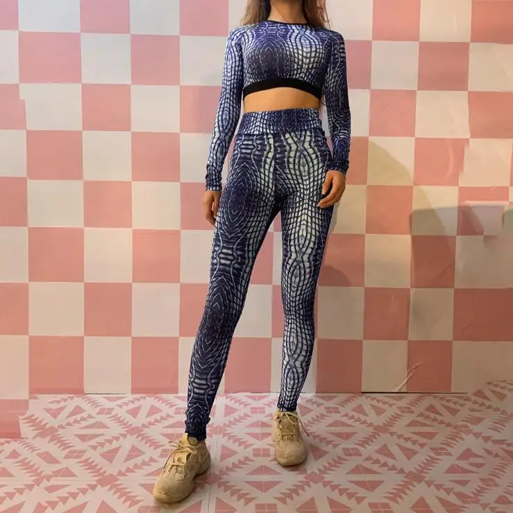 Stylish High Performance Women Printed Long Sleeve Sports High Waist Fitness Set, As picture
Stylish High Performance Women Printed Long Sleeve Sports High Waist Fitness Set, As picture