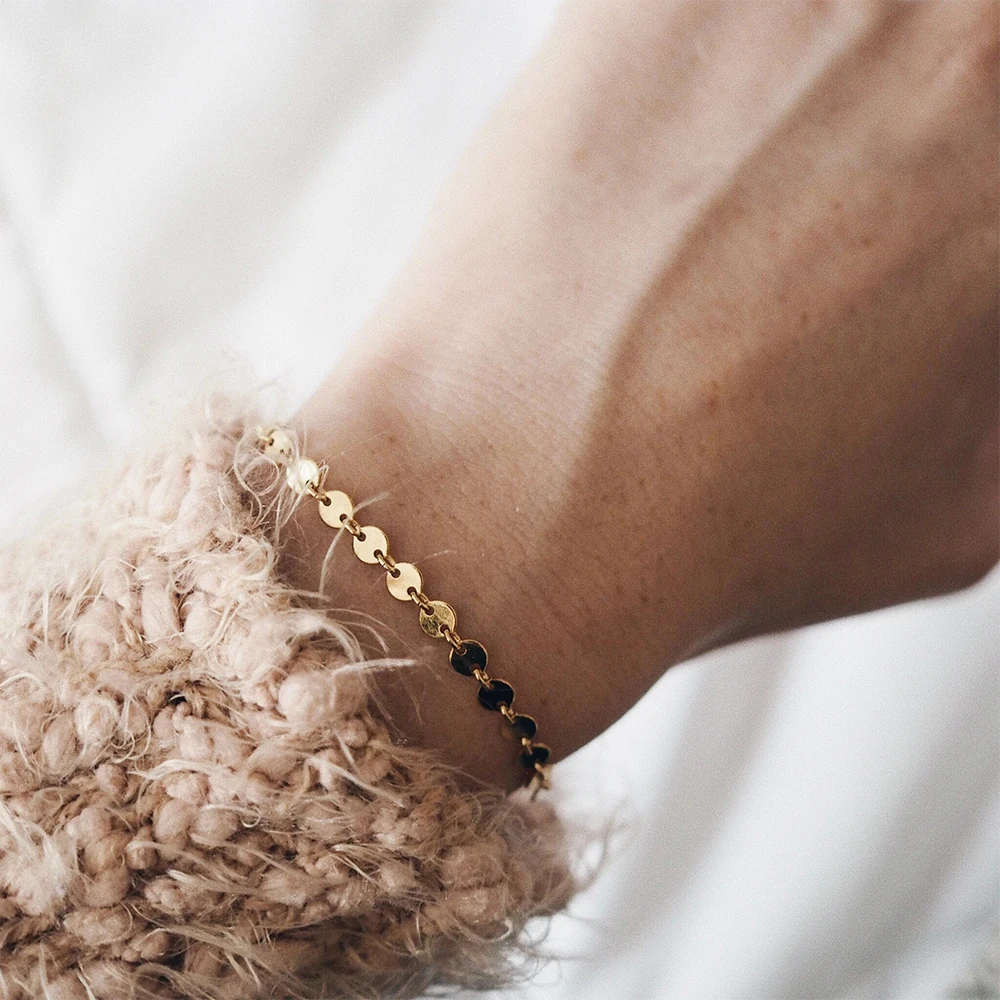 eManco Glittering Gold Adjustable Stainless Steel Bracelet for Women Sequin Chain Dainty Bracelet Wholesale Jewelry
eManco Glittering Gold Adjustable Stainless Steel Bracelet for Women Sequin Chain Dainty Bracelet Wholesale Jewelry