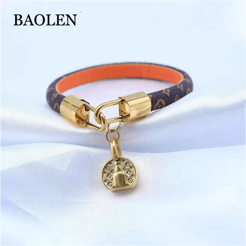 fashion Genuine Leather embossed bracelet with lock for Unisex Titanium steel Jewelry Wholesale gold mini accessories
fashion Genuine Leather embossed bracelet with lock for Unisex Titanium steel Jewelry Wholesale gold mini accessories
