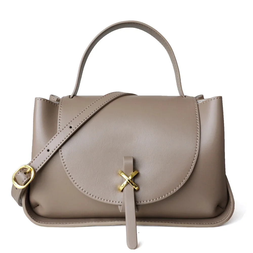 2021 Fall winter handbag oem genuine leather handbag china bags women handbags ladies
2021 Fall winter handbag oem genuine leather handbag china bags women handbags ladies