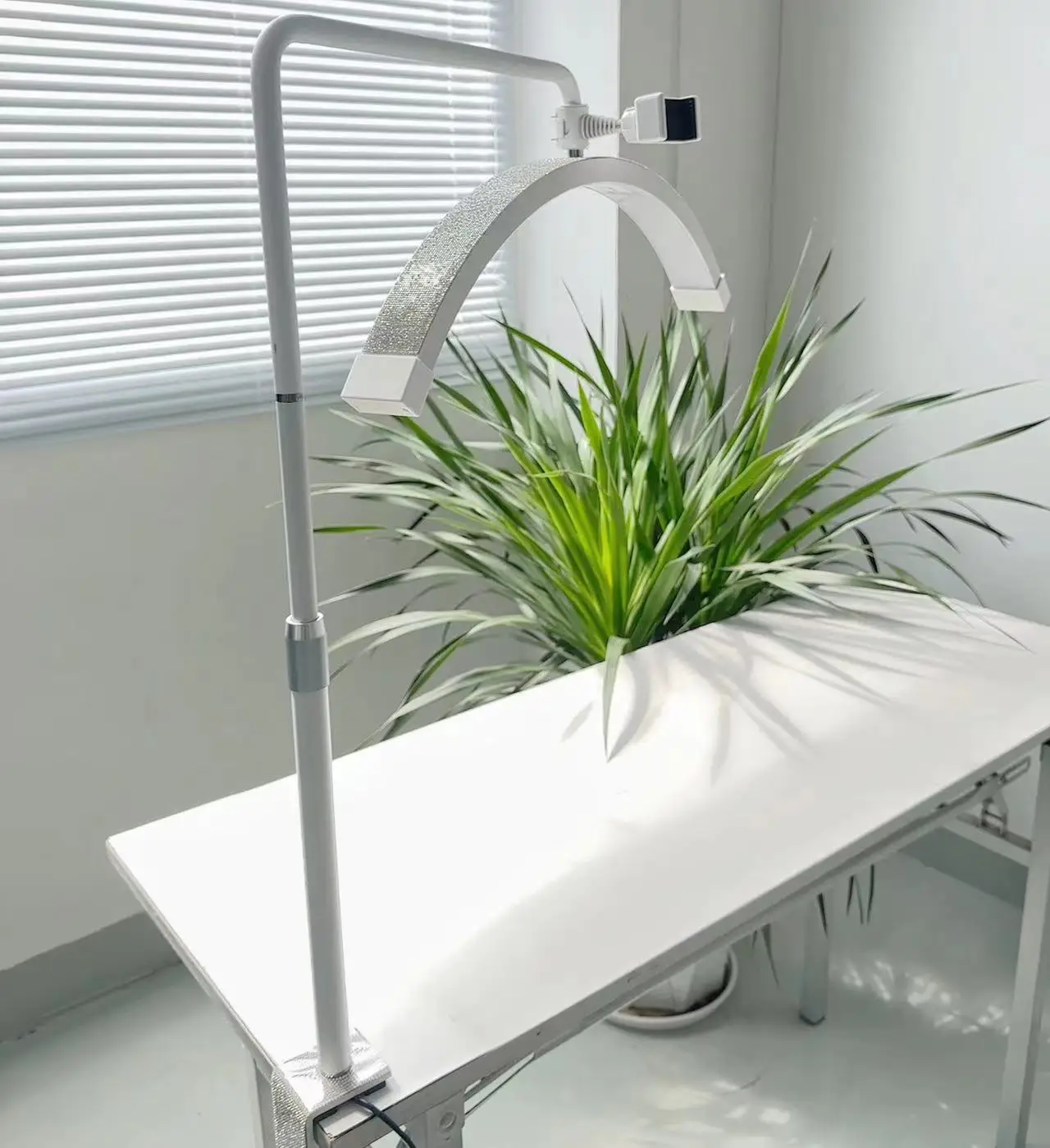 25inch Nail Desk Lamp Clip-on Led Table Half Moon Lash Lamp Manicure Lamp With Diamond Beauty Tools Kit For Tattoo Salon Nail
25inch Nail Desk Lamp Clip-on Led Table Half Moon Lash Lamp Manicure Lamp With Diamond Beauty Tools Kit For Tattoo Salon Nail