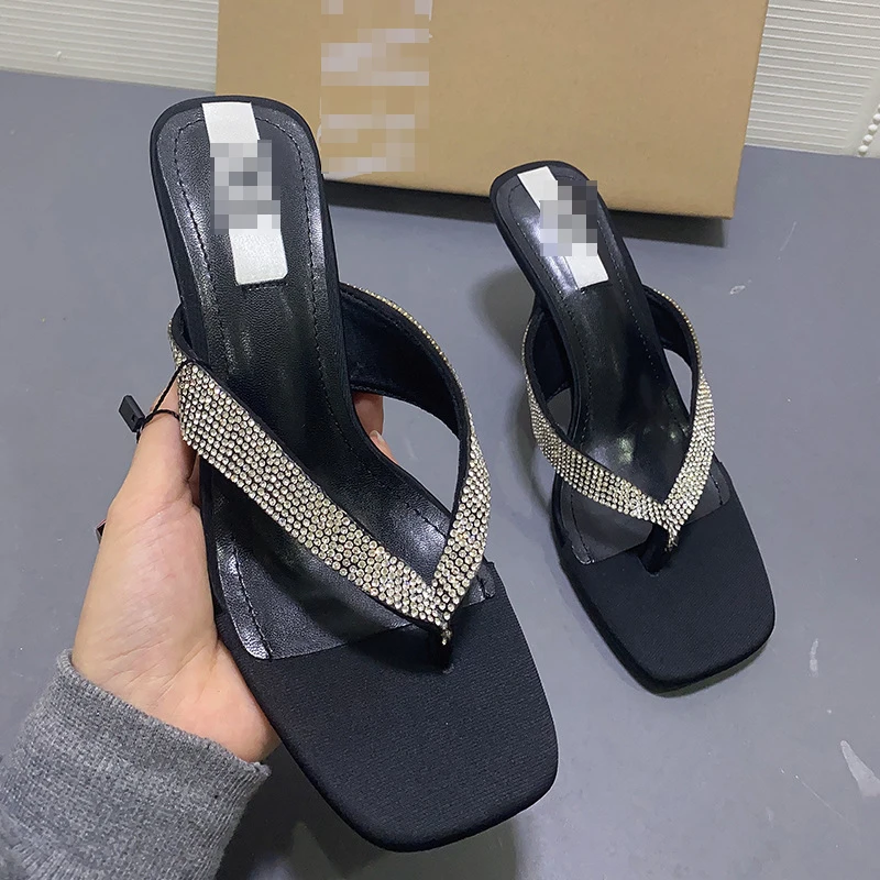 2021 wholesale factory price brand design women sandals diamond upper heeled sandals
2021 wholesale factory price brand design women sandals diamond upper heeled sandals