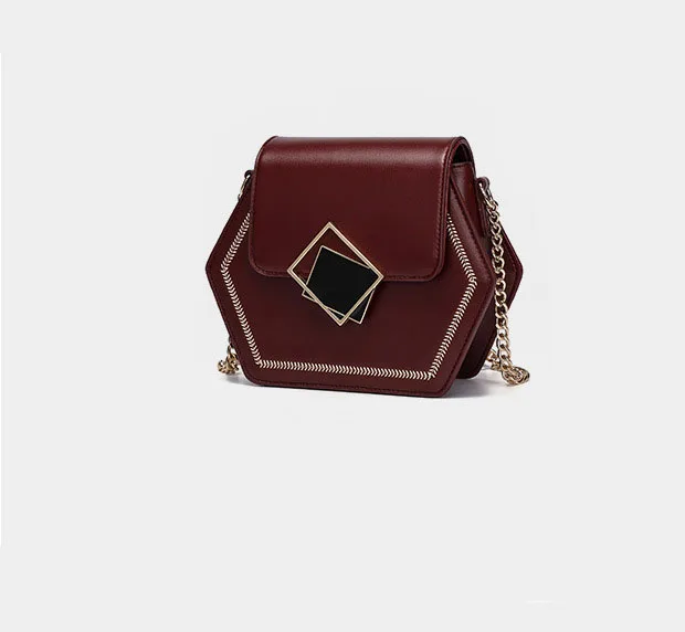 2021 new trend high sense small ck messenger bag female wild fashion shoulder bag, Red,black
2021 new trend high sense small ck messenger bag female wild fashion shoulder bag, Red,black