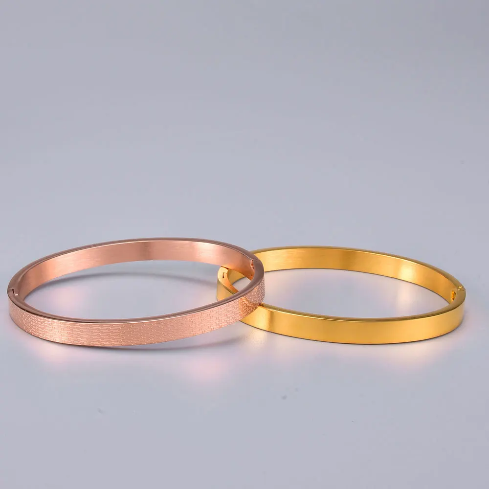 Fashion Stainless Steel Gold Paved Texture Bracelet Rose Gold Hand Carrved Texture Bangle
Fashion Stainless Steel Gold Paved Texture Bracelet Rose Gold Hand Carrved Texture Bangle