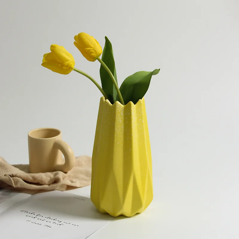 Morandi Nordic Geometric Ceramic Vase Home Furnishing Simple Furnishings Decorative Ceramic Crafts Hot Selling
Morandi Nordic Geometric Ceramic Vase Home Furnishing Simple Furnishings Decorative Ceramic Crafts Hot Selling
