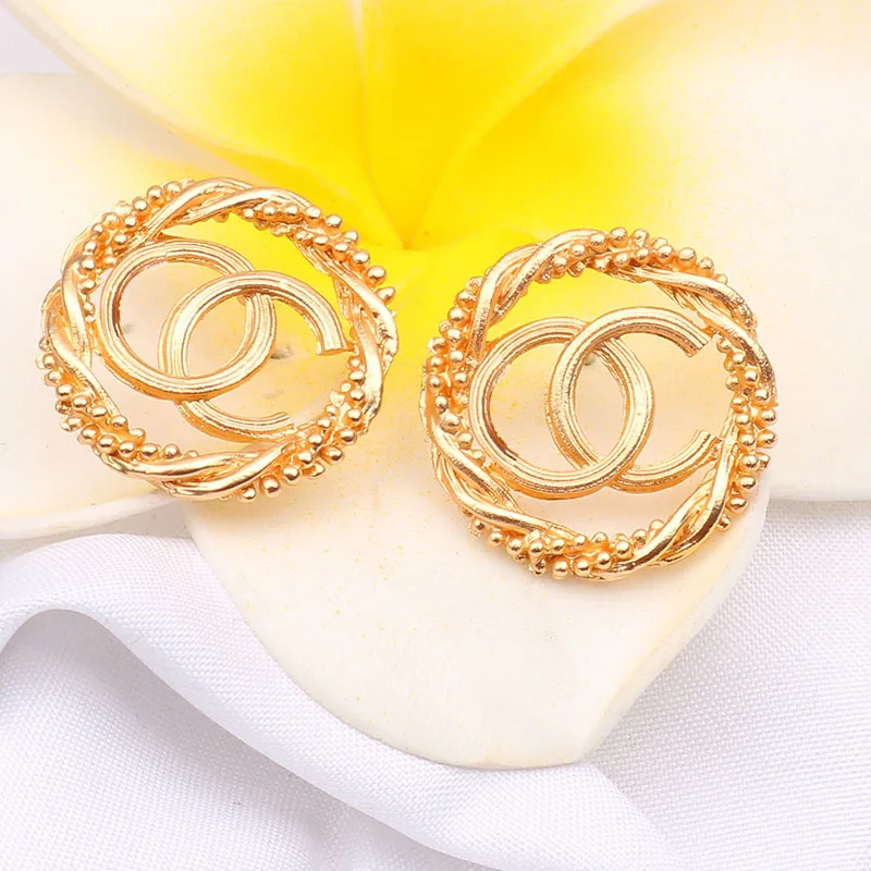 Designer earrings popular brands hot selling round ear studs luxury earrings, Yellow color
Designer earrings popular brands hot selling round ear studs luxury earrings, Yellow color