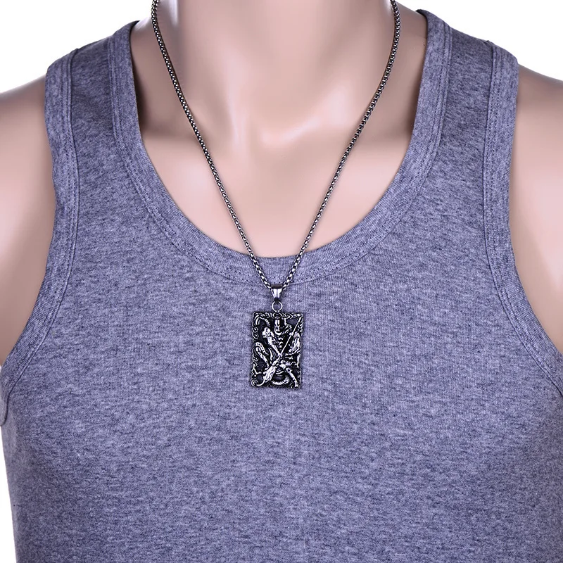 European and American fashion personality hip-hop retro titanium steel necklace male domineering zinc alloy pendant jewelry
European and American fashion personality hip-hop retro titanium steel necklace male domineering zinc alloy pendant jewelry