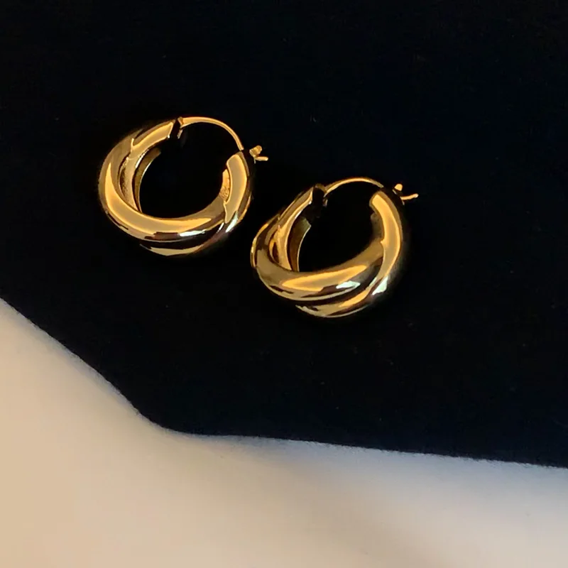 20mm Intersect Double Circle Twisted Earrings Brass Chunky Geometric Hoop Earrings for Women Vintage 18K Gold Plated Jewelry Hot
20mm Intersect Double Circle Twisted Earrings Brass Chunky Geometric Hoop Earrings for Women Vintage 18K Gold Plated Jewelry Hot