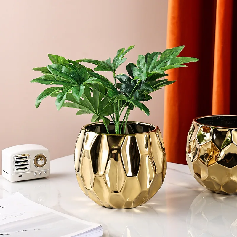 Light Luxury Golden Ceramic Living Room Decorative Flower Plant Pot Cachepot for Flowers Garden Accessories Gift
Light Luxury Golden Ceramic Living Room Decorative Flower Plant Pot Cachepot for Flowers Garden Accessories Gift