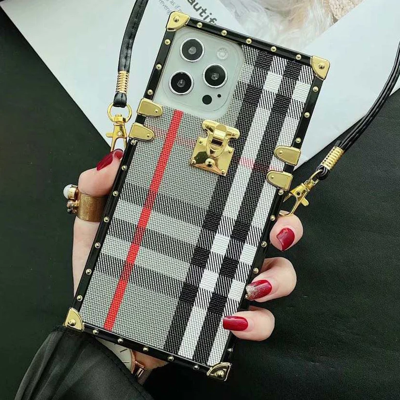 Fashion Grid Design Leather Phone Case with Strap Luxury Square Cover for iPhone 12 11 Pro Max Xr Xs Max 8 Plus for Girls Women
Fashion Grid Design Leather Phone Case with Strap Luxury Square Cover for iPhone 12 11 Pro Max Xr Xs Max 8 Plus for Girls Women