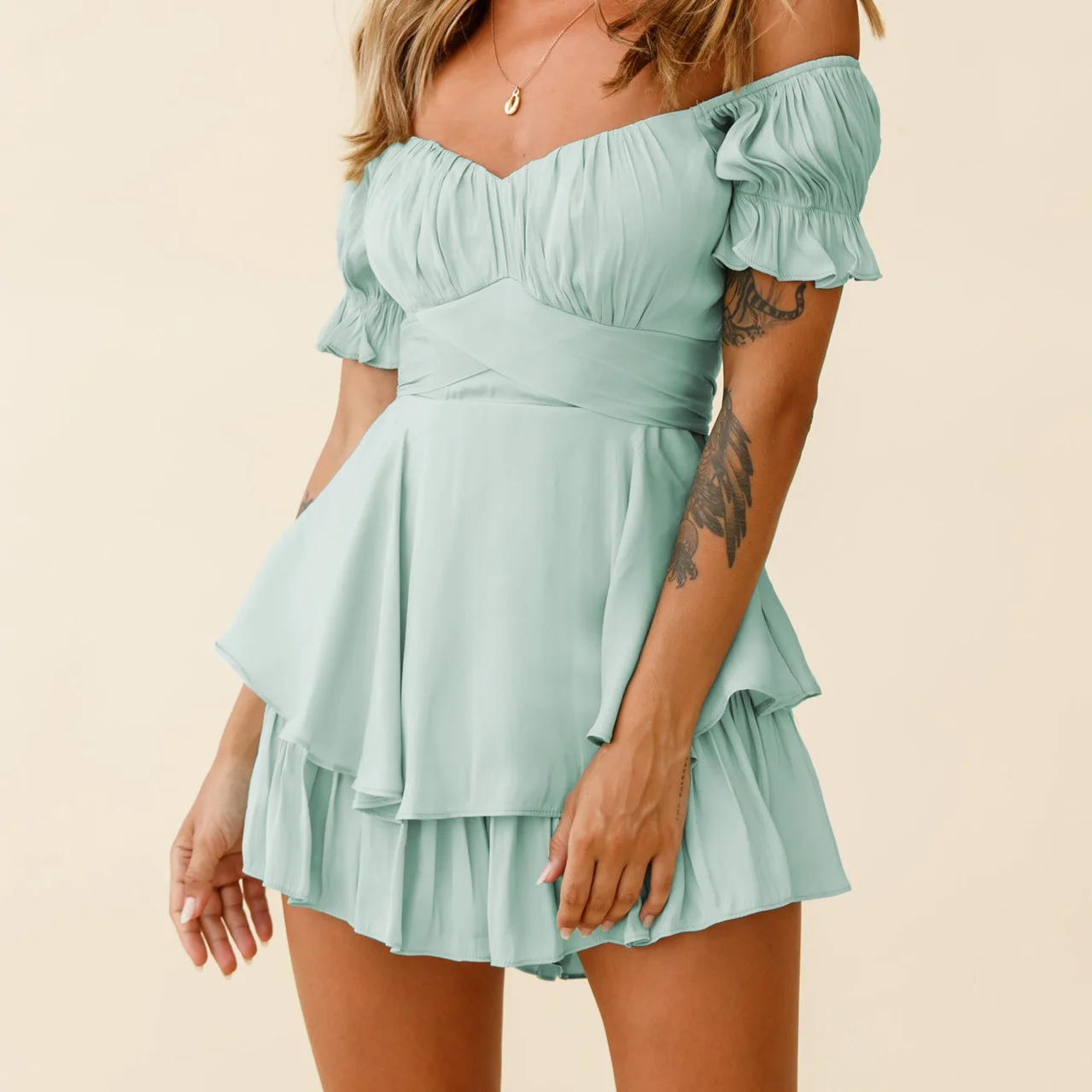 2021 Pure Color Fashion Summer Women's Shorts Sexy Lantern Sleeve Jumpsuit Casual High Quality Women's Evening Dress
2021 Pure Color Fashion Summer Women's Shorts Sexy Lantern Sleeve Jumpsuit Casual High Quality Women's Evening Dress