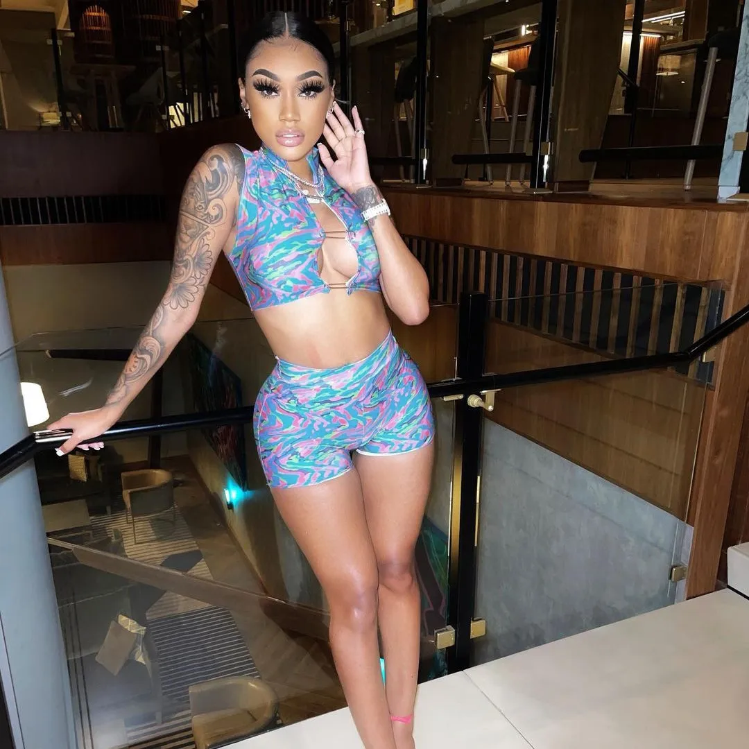 X02813S Sexy Bandana Two Piece Set Backless Crop Top Bandage Shorts for Women Summer Swimsuit Beachwear Club Matching Set, Blue
X02813S Sexy Bandana Two Piece Set Backless Crop Top Bandage Shorts for Women Summer Swimsuit Beachwear Club Matching Set, Blue