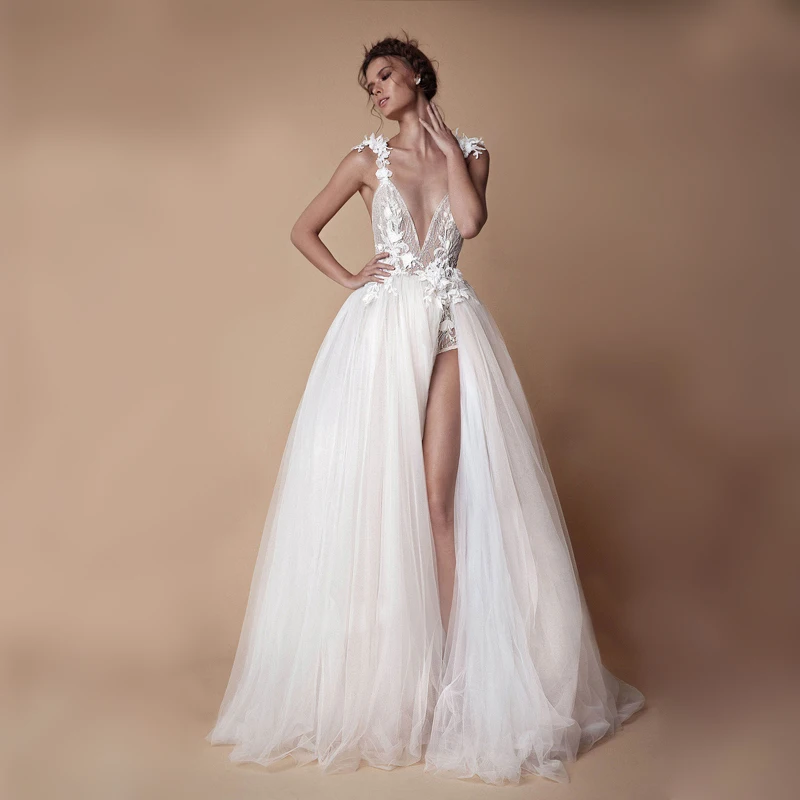 Bohemian lace wedding dress bridal gown White Deep V-Neck Open back wedding dress 2020 with floral lace straps, As shown
Bohemian lace wedding dress bridal gown White Deep V-Neck Open back wedding dress 2020 with floral lace straps, As shown