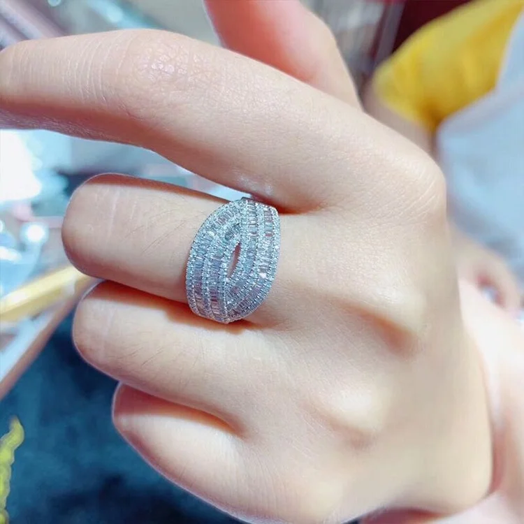 Big Zircon Stone geometry Band Rings for Women Fashion Jewelry New Wedding Engagement Ring
Big Zircon Stone geometry Band Rings for Women Fashion Jewelry New Wedding Engagement Ring
