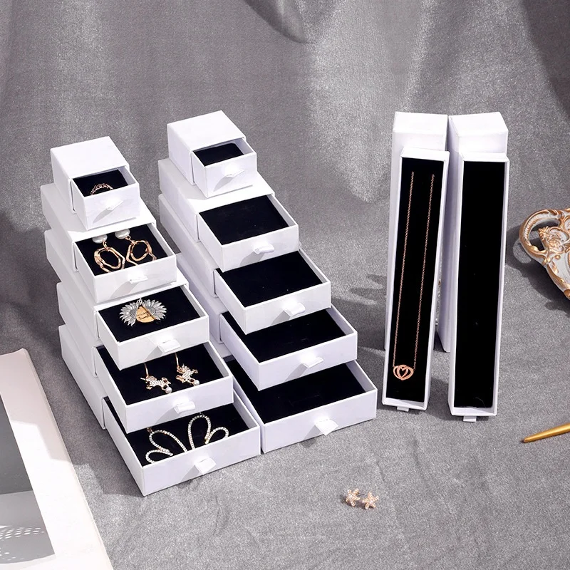 High Quality Ready-made White Pearl Paper Jewelry Boxes for Necklace Earrings Rings Custom Logo Jewelry Package, White, black, pink
High Quality Ready-made White Pearl Paper Jewelry Boxes for Necklace Earrings Rings Custom Logo Jewelry Package, White, black, pink