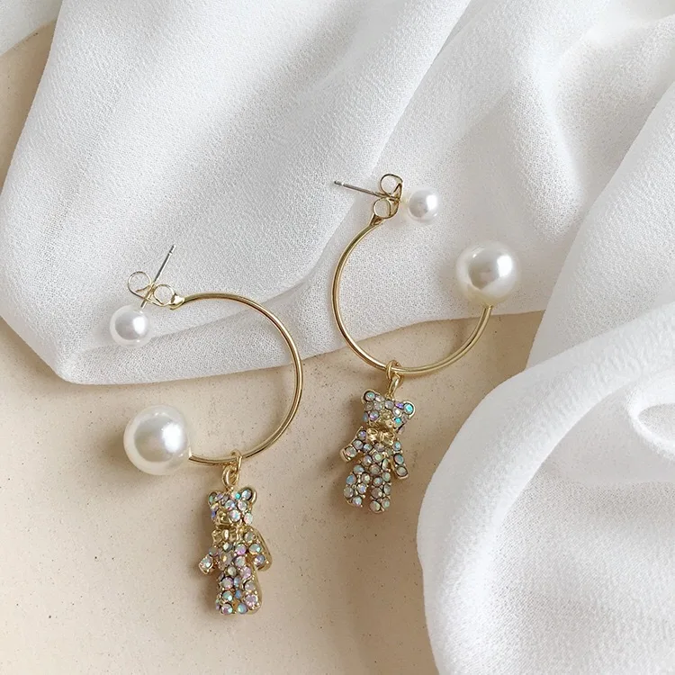 JuHu South Korea S925 Silver A Pair Of Earrings, Simple And Exquisite Super Flash Rhinestone Cute Bear Pearl Earrings Women, Silver needle -461
JuHu South Korea S925 Silver A Pair Of Earrings, Simple And Exquisite Super Flash Rhinestone Cute Bear Pearl Earrings Women, Silver needle -461