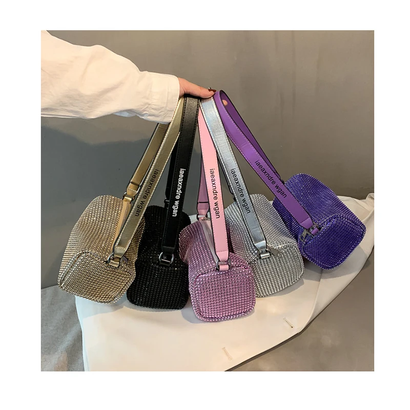 Luxury Women Diamond Handbag Rhinestone Wide Shoulder Strap Chain Fashion Ladies Crossbody Bag Designer Bling Female Pouch Purse
Luxury Women Diamond Handbag Rhinestone Wide Shoulder Strap Chain Fashion Ladies Crossbody Bag Designer Bling Female Pouch Purse
